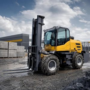 XUANBO 4WD rough terrain forklift on construction site